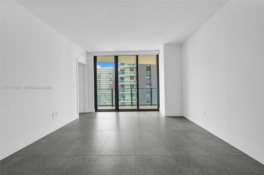 For Sale: $650,000 (2 beds, 2 baths, 868 Square Feet)
