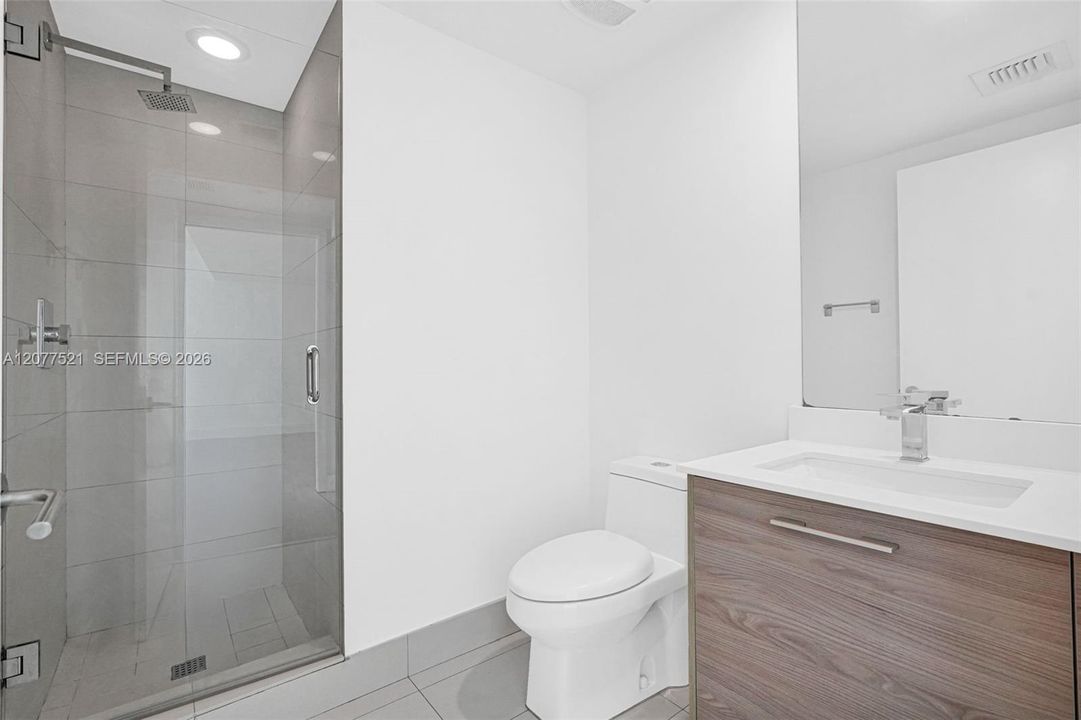 For Sale: $650,000 (2 beds, 2 baths, 868 Square Feet)