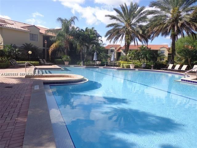 For Rent: $1,490 (1 beds, 1 baths, 785 Square Feet)