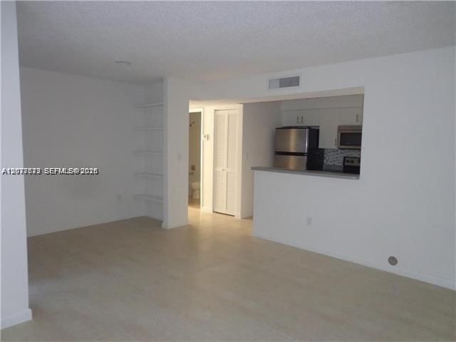 For Rent: $1,490 (1 beds, 1 baths, 785 Square Feet)