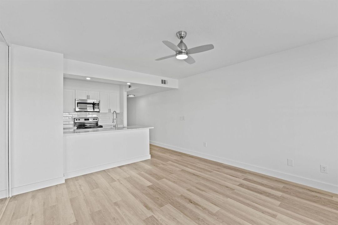 12-web-or-mls-A7405469