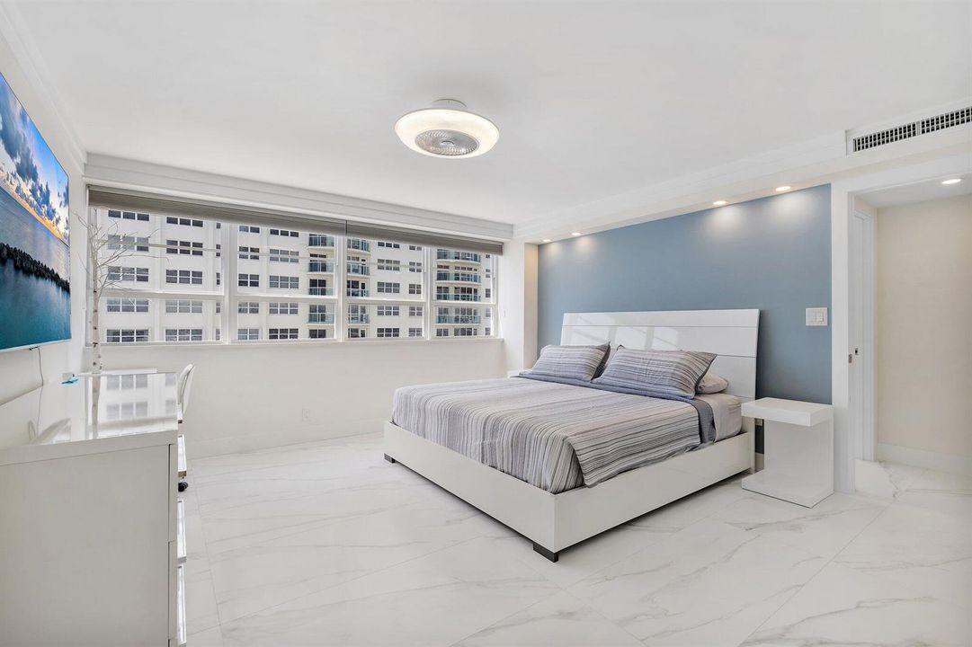 3430 Galt Ocean Dr apt 808_044