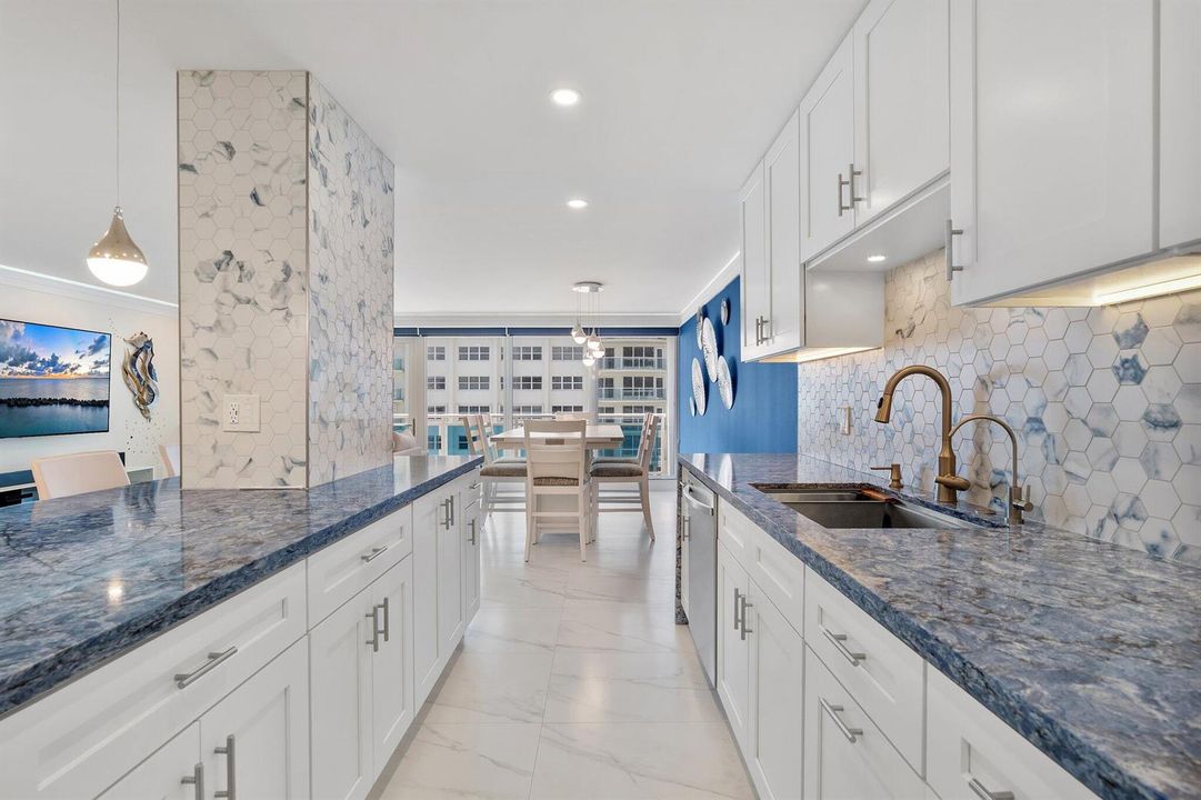 3430 Galt Ocean Dr apt 808_006