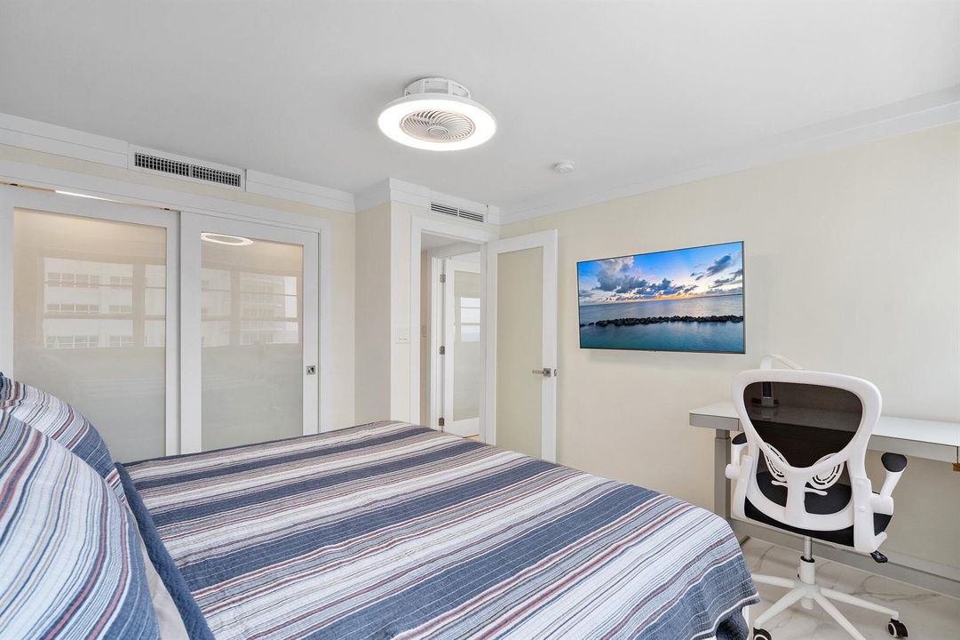3430 Galt Ocean Dr apt 808_035