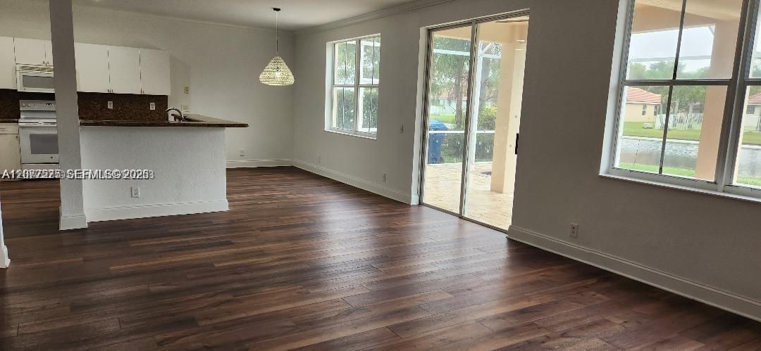 For Rent: $5,400 (4 beds, 2 baths, 2240 Square Feet)