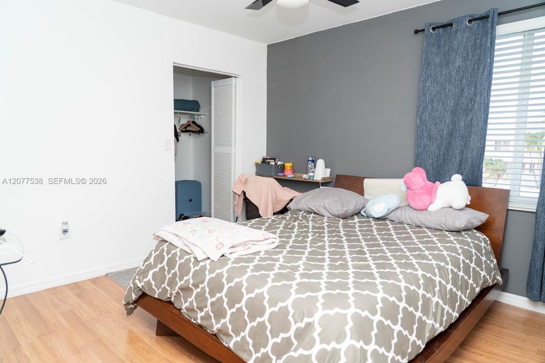 En Renta: $4,500 (4 camas, 2 baños, 2940 Pies cuadrados)