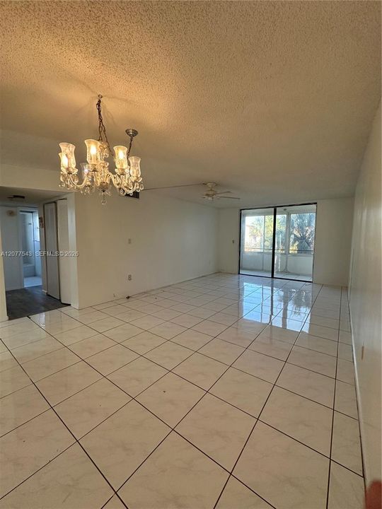 En Venta: $135,000 (2 camas, 2 baños, 1000 Pies cuadrados)