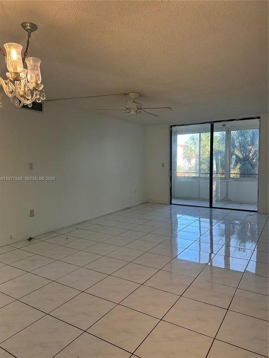 En Venta: $135,000 (2 camas, 2 baños, 1000 Pies cuadrados)