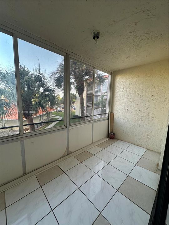 En Venta: $135,000 (2 camas, 2 baños, 1000 Pies cuadrados)