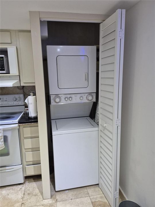 En Renta: $2,550 (2 camas, 2 baños, 1008 Pies cuadrados)