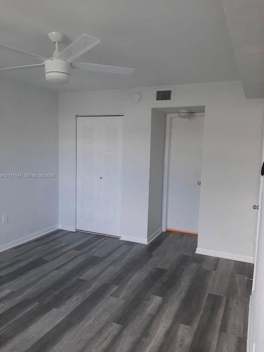 For Rent: $1,694 (1 beds, 1 baths, 862 Square Feet)