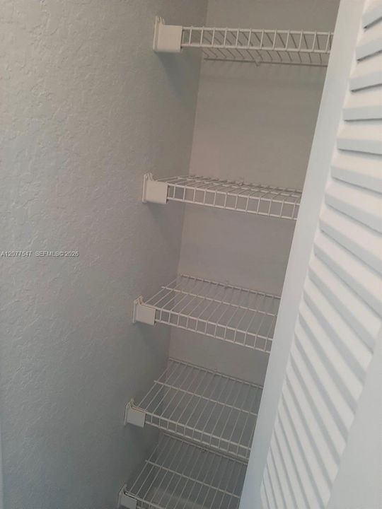 For Rent: $1,694 (1 beds, 1 baths, 862 Square Feet)