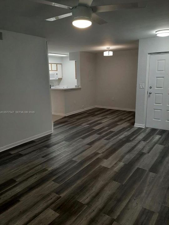 For Rent: $1,694 (1 beds, 1 baths, 862 Square Feet)