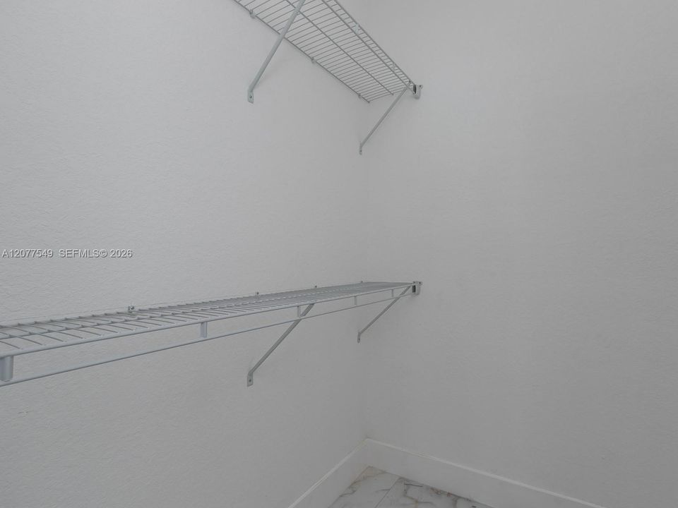 En Renta: $4,000 (4 camas, 2 baños, 1666 Pies cuadrados)