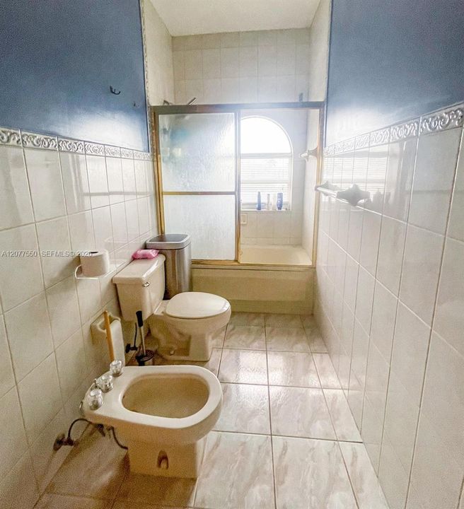 En Renta: $4,950 (3 camas, 3 baños, 1620 Pies cuadrados)