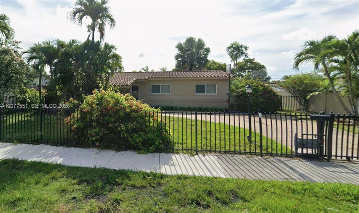En Venta: $875,000 (4 camas, 3 baños, 1598 Pies cuadrados)