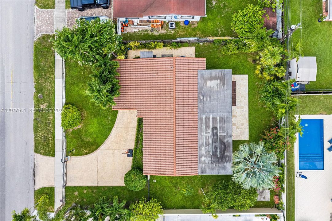 For Sale: $875,000 (4 beds, 3 baths, 1598 Square Feet)