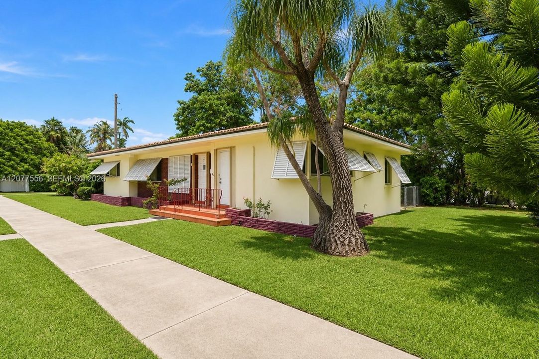 For Sale: $765,000 (4 beds, 2 baths, 2156 Square Feet)