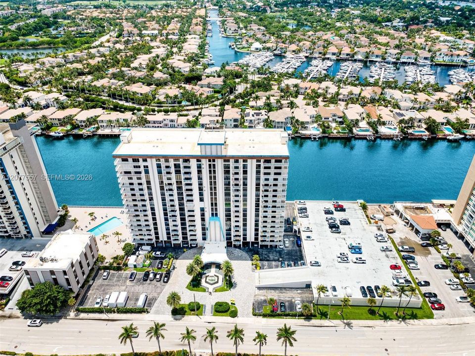 For Rent: $3,400 (2 beds, 2 baths, 1287 Square Feet)