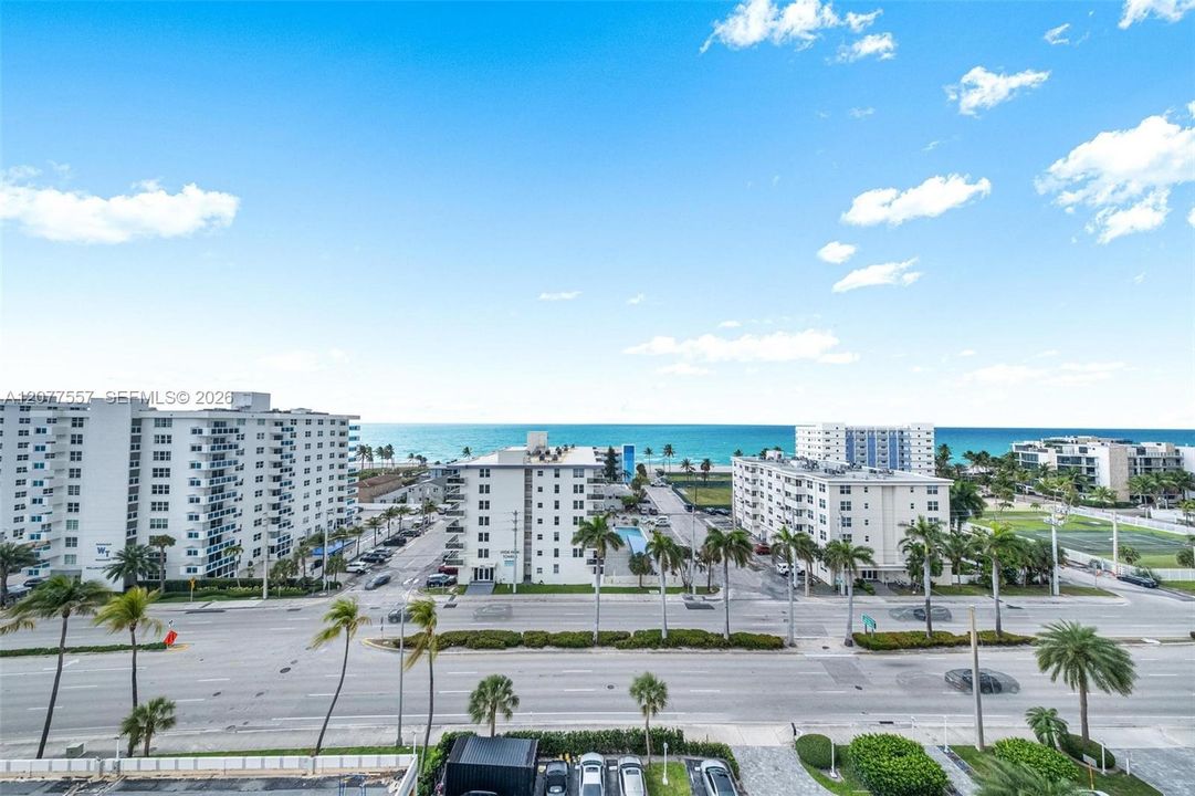 For Rent: $3,400 (2 beds, 2 baths, 1287 Square Feet)