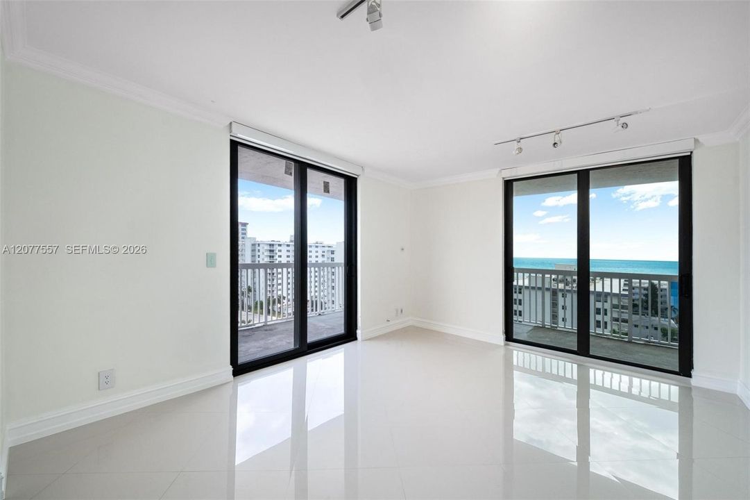 For Rent: $3,400 (2 beds, 2 baths, 1287 Square Feet)