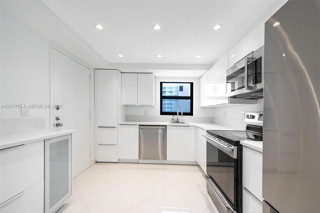 For Rent: $3,400 (2 beds, 2 baths, 1287 Square Feet)