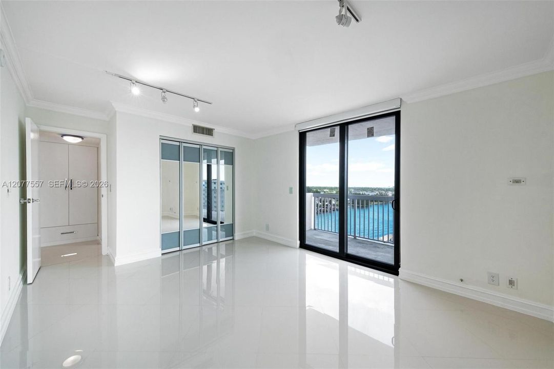 For Rent: $3,400 (2 beds, 2 baths, 1287 Square Feet)