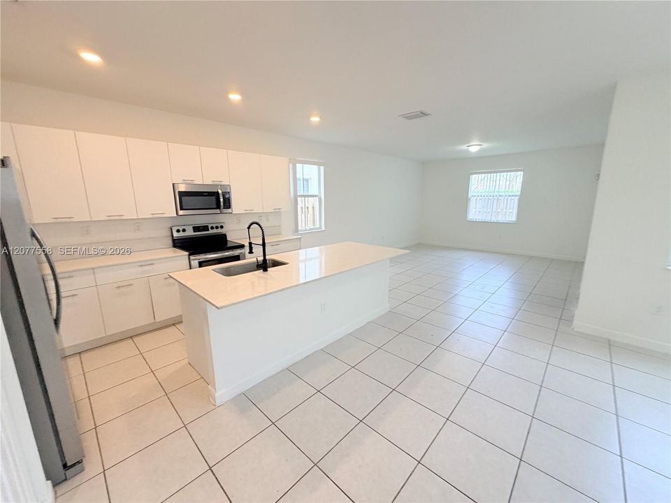 En Venta: $625,000 (3 camas, 2 baños, 1840 Pies cuadrados)
