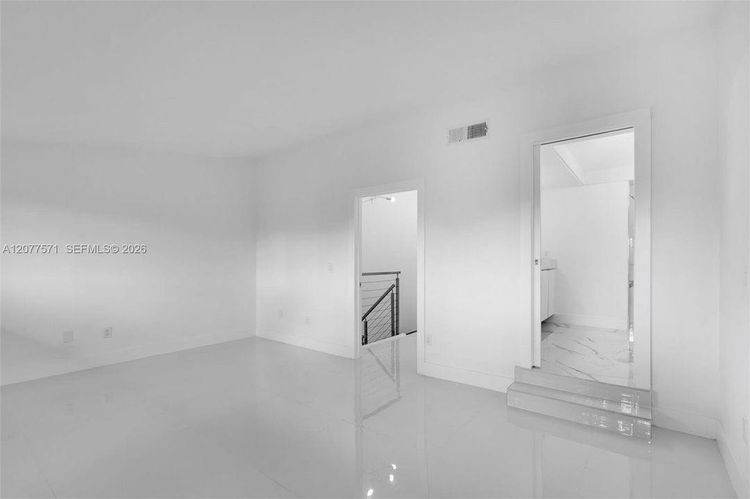 For Rent: $4,300 (3 beds, 3 baths, 1983 Square Feet)