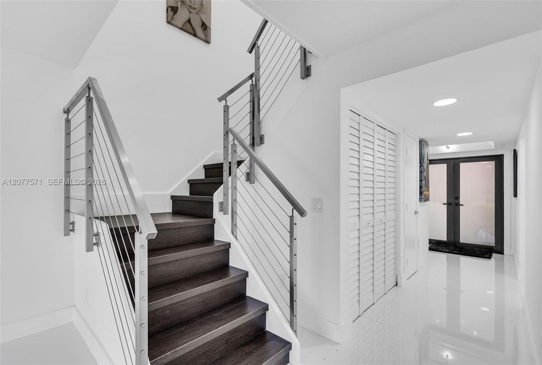 For Rent: $4,300 (3 beds, 3 baths, 1983 Square Feet)