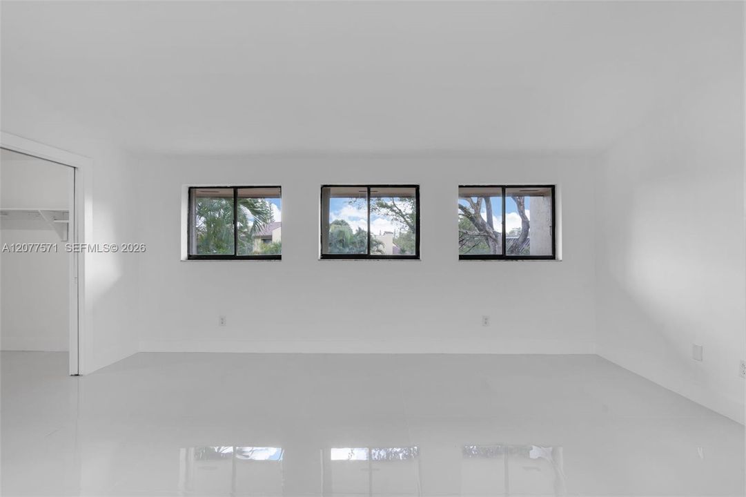 For Rent: $4,300 (3 beds, 3 baths, 1983 Square Feet)