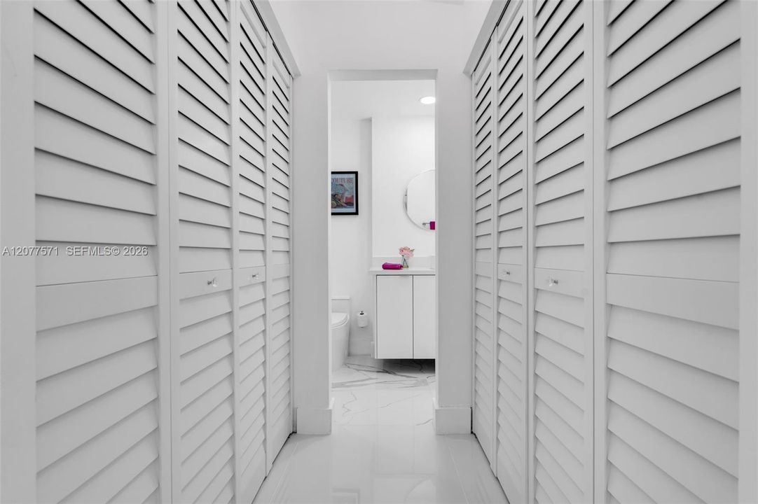 For Rent: $4,300 (3 beds, 3 baths, 1983 Square Feet)