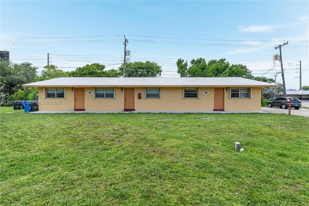 For Rent: $2,090 (2 beds, 1 baths, 2140 Square Feet)