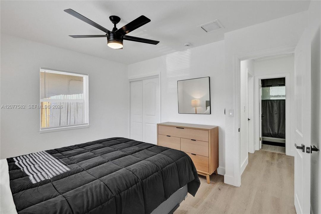 En Venta: $419,900 (2 camas, 1 baños, 864 Pies cuadrados)