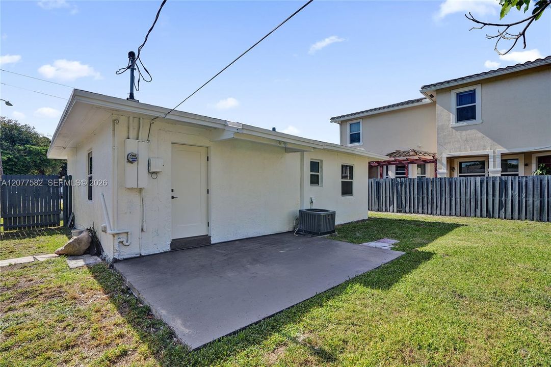 En Venta: $419,900 (2 camas, 1 baños, 864 Pies cuadrados)