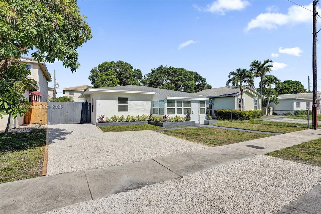 En Venta: $419,900 (2 camas, 1 baños, 864 Pies cuadrados)