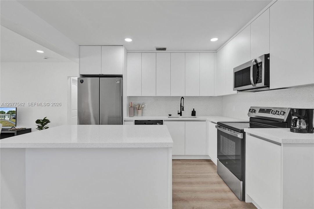 En Venta: $419,900 (2 camas, 1 baños, 864 Pies cuadrados)