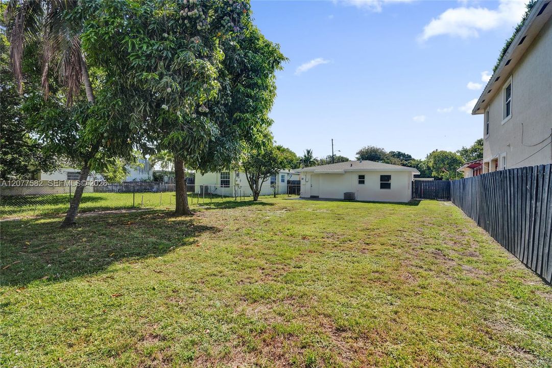 En Venta: $419,900 (2 camas, 1 baños, 864 Pies cuadrados)
