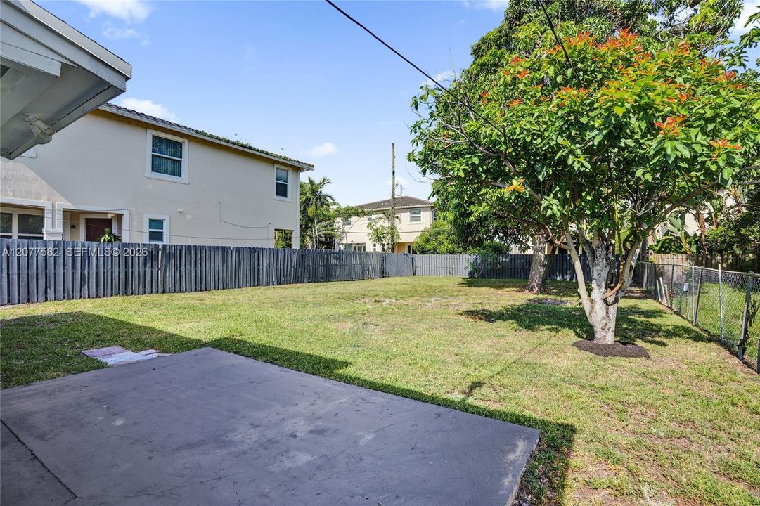 En Venta: $419,900 (2 camas, 1 baños, 864 Pies cuadrados)