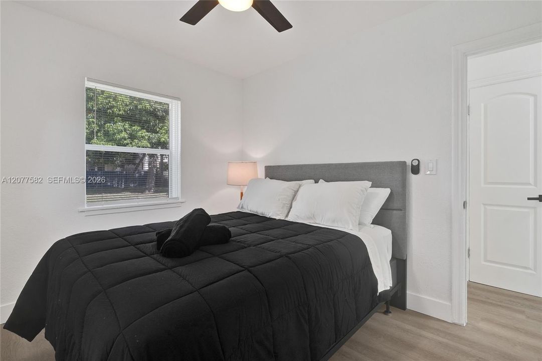 En Venta: $419,900 (2 camas, 1 baños, 864 Pies cuadrados)