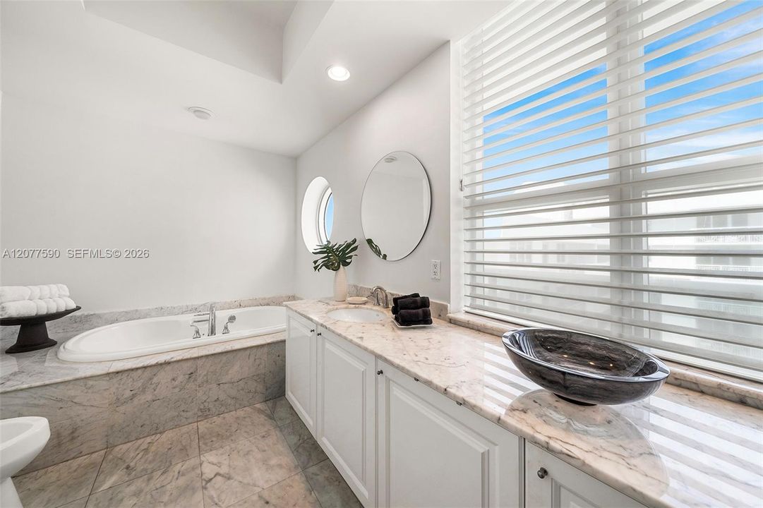 For Sale: $8,500,000 (5 beds, 5 baths, 4977 Square Feet)