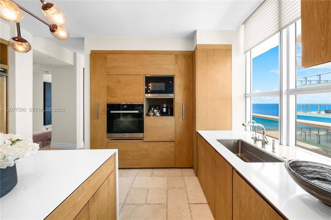 For Sale: $8,500,000 (5 beds, 5 baths, 4977 Square Feet)