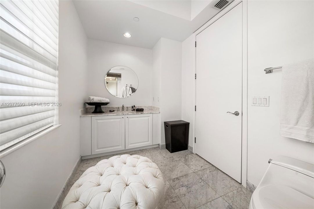 For Sale: $8,500,000 (5 beds, 5 baths, 4977 Square Feet)