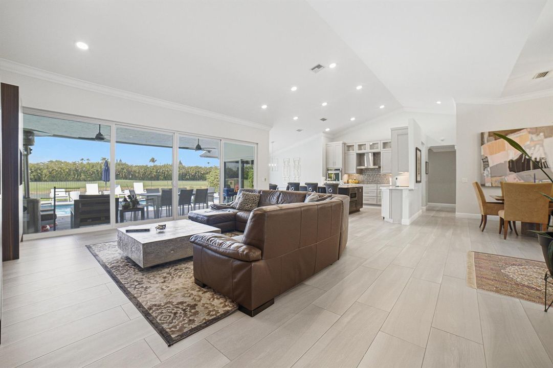 Livingroom-B