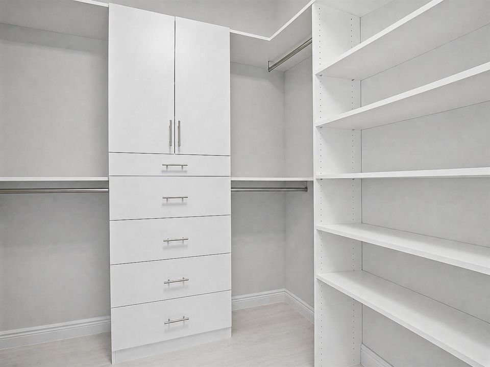 Bedroom1-Closet