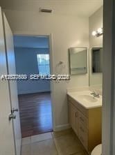 For Rent: $1,890 (1 beds, 1 baths, 784 Square Feet)
