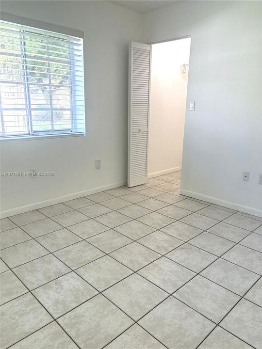 Activo con contrato: $2,300 (2 camas, 2 baños, 852 Pies cuadrados)