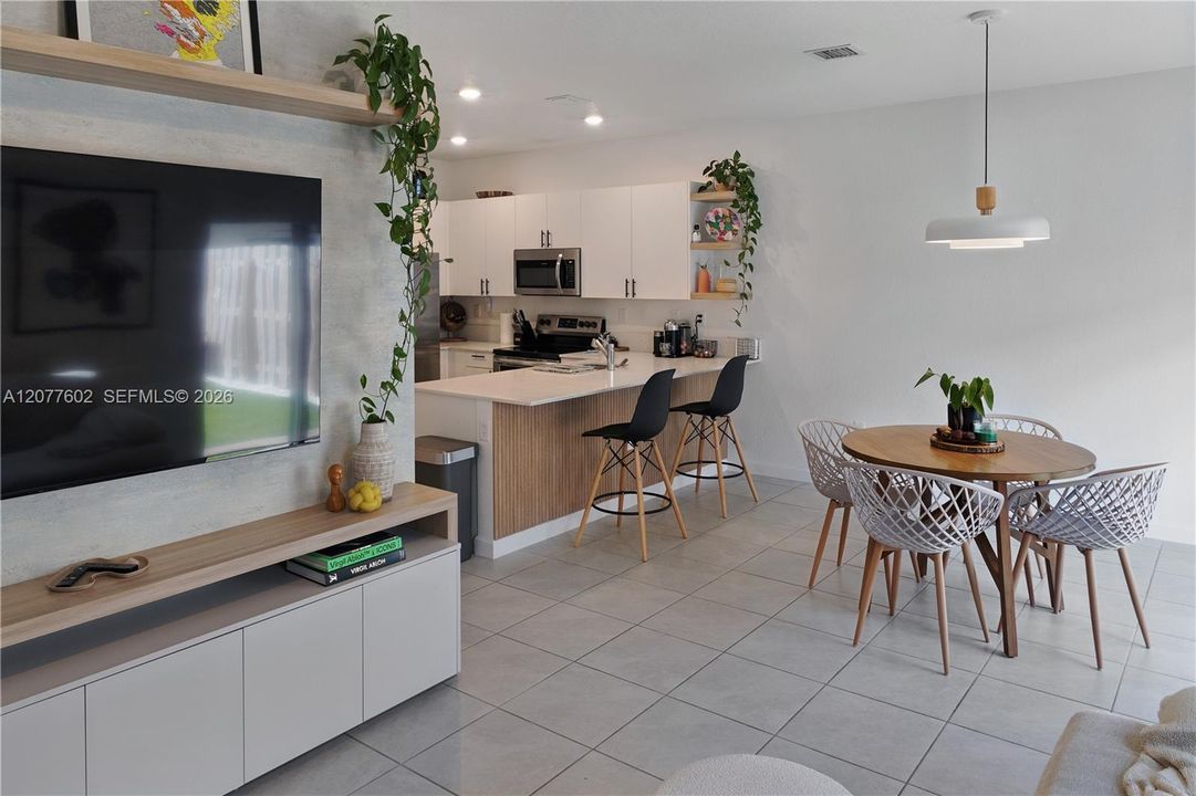 For Sale: $510,000 (3 beds, 2 baths, 1695 Square Feet)