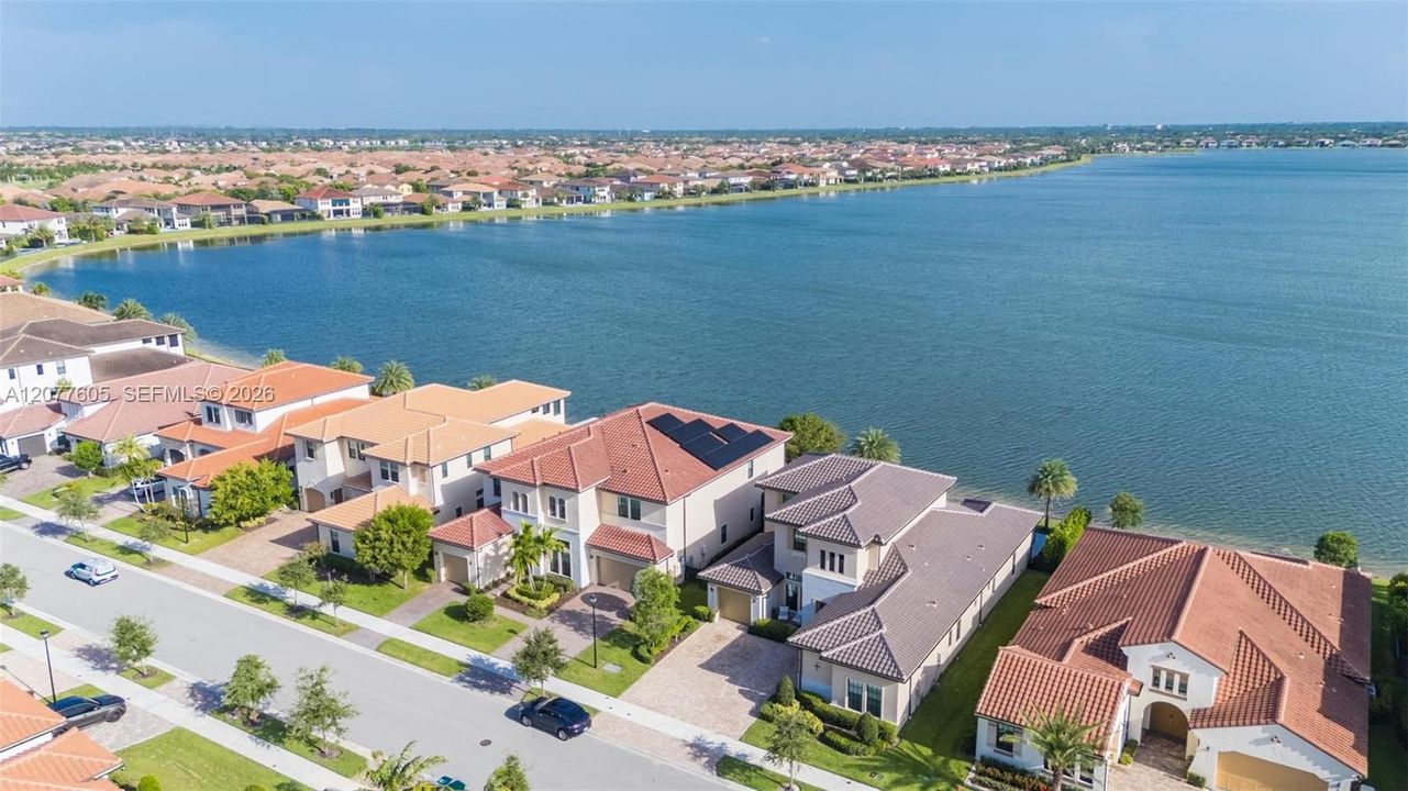For Sale: $2,300,000 (4 beds, 3 baths, 4203 Square Feet)