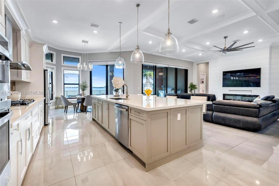 For Sale: $2,300,000 (4 beds, 3 baths, 4203 Square Feet)